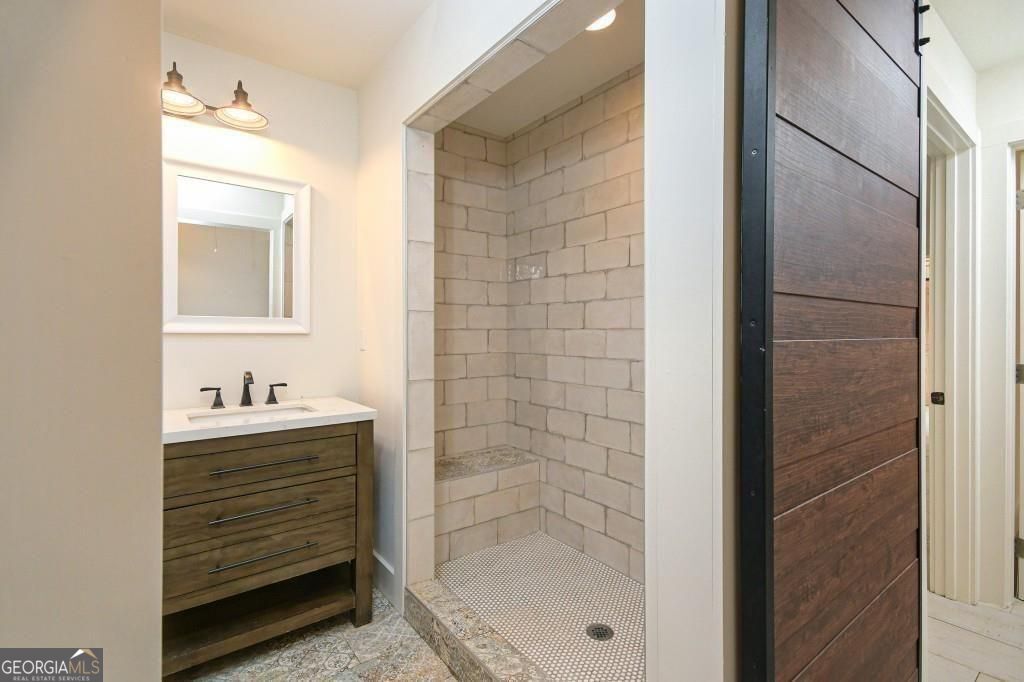 15585 Thompson Road Alpharetta GA 30004