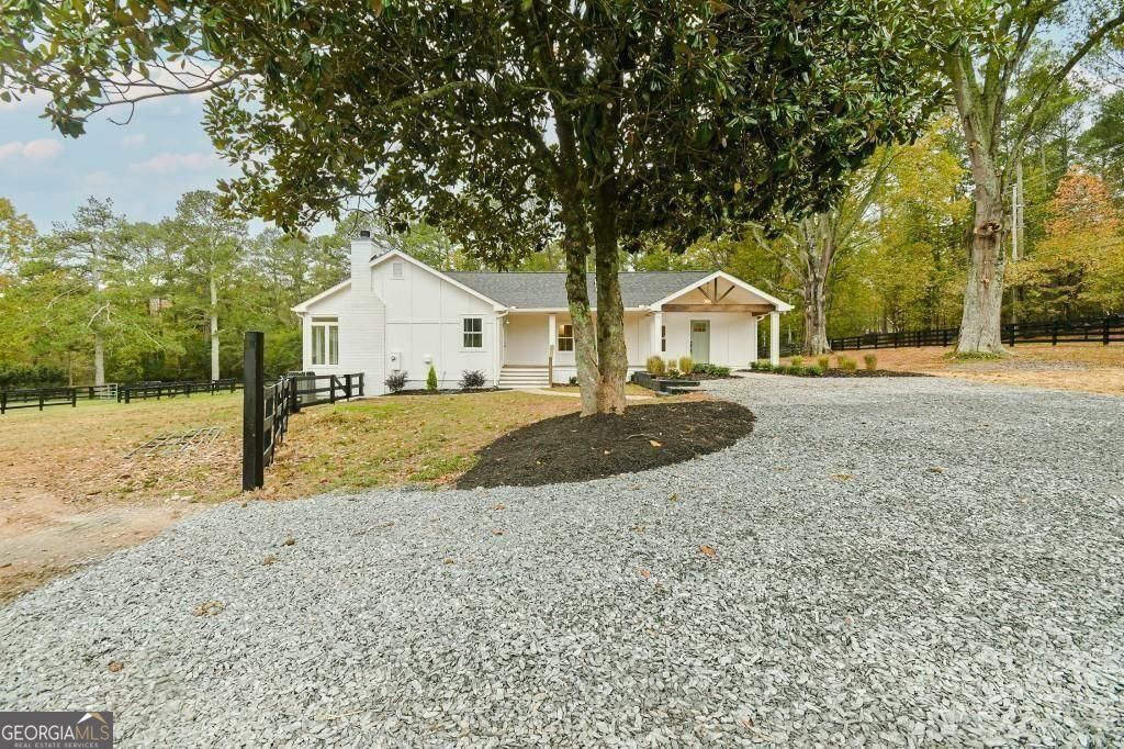 15585 Thompson Road Alpharetta GA 30004