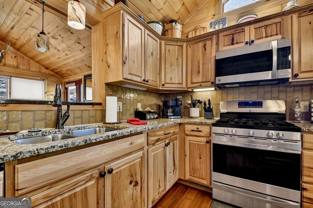 185 Locust Lane Morganton GA 30560
