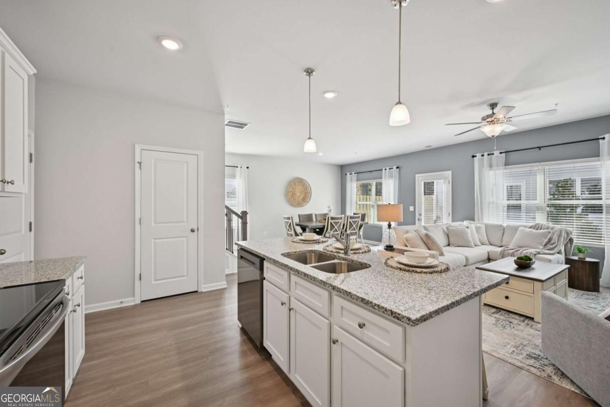 409 Lanier Circle Woodstock GA 30189