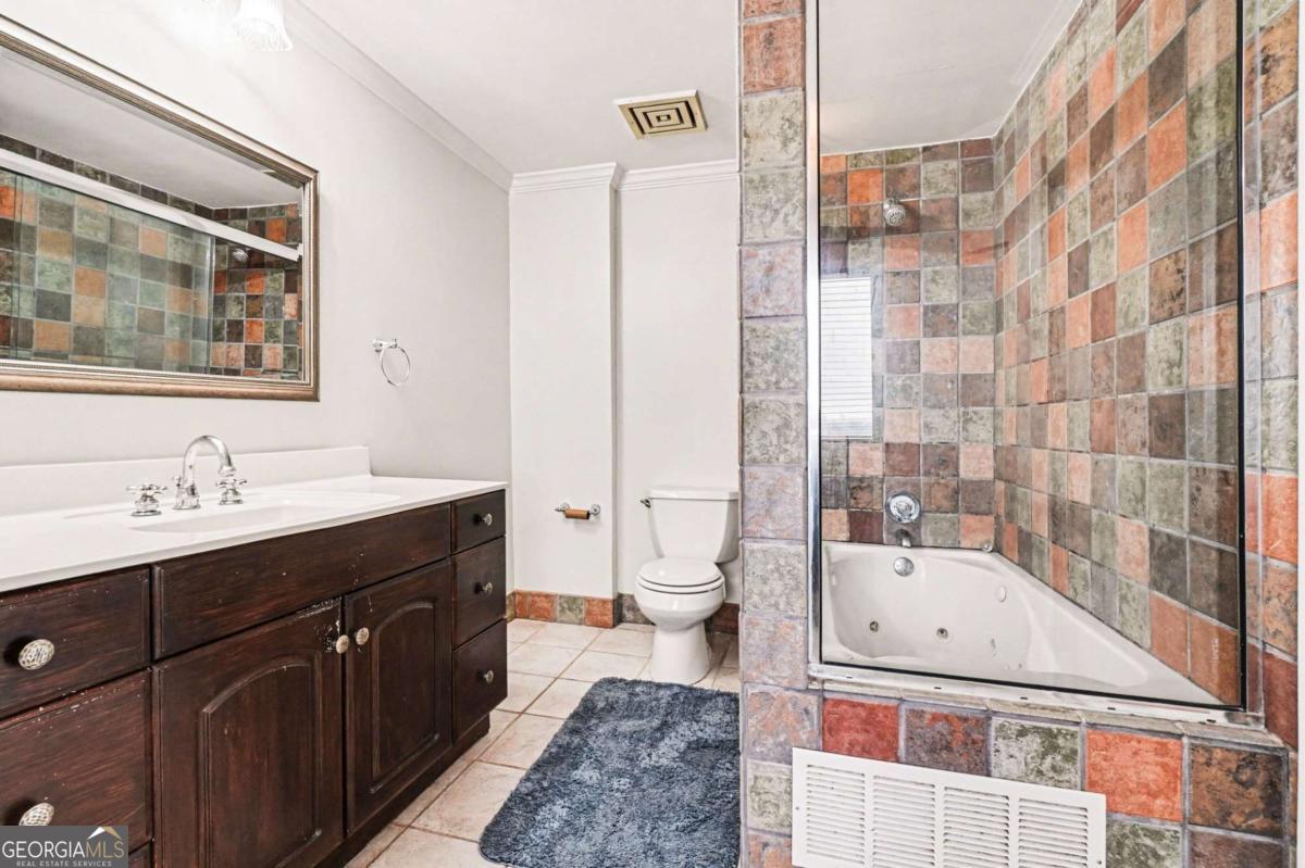3481 Lakeside Drive NE Atlanta GA 30326