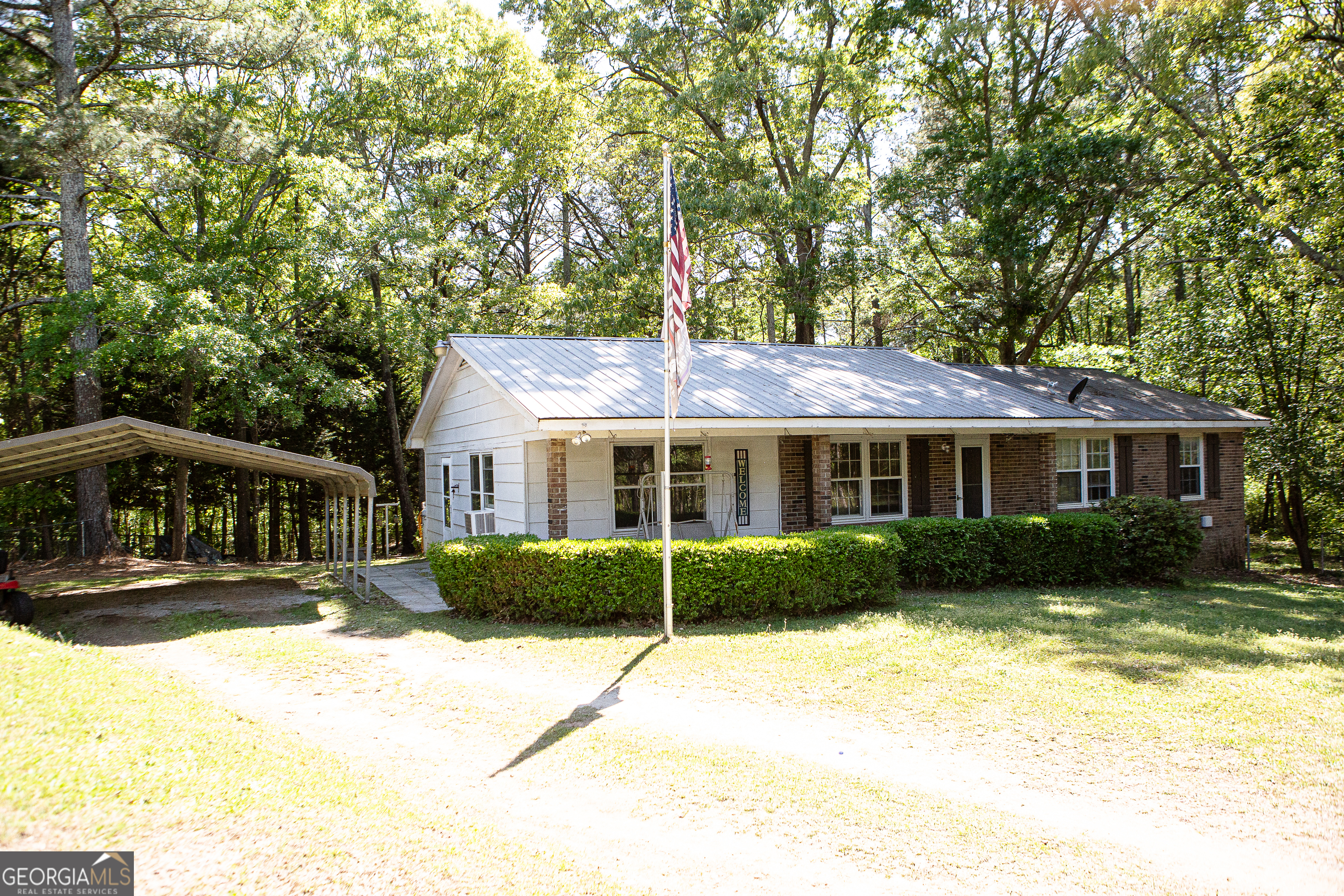 566 Colbert Grove Church Road Danielsville GA 30633