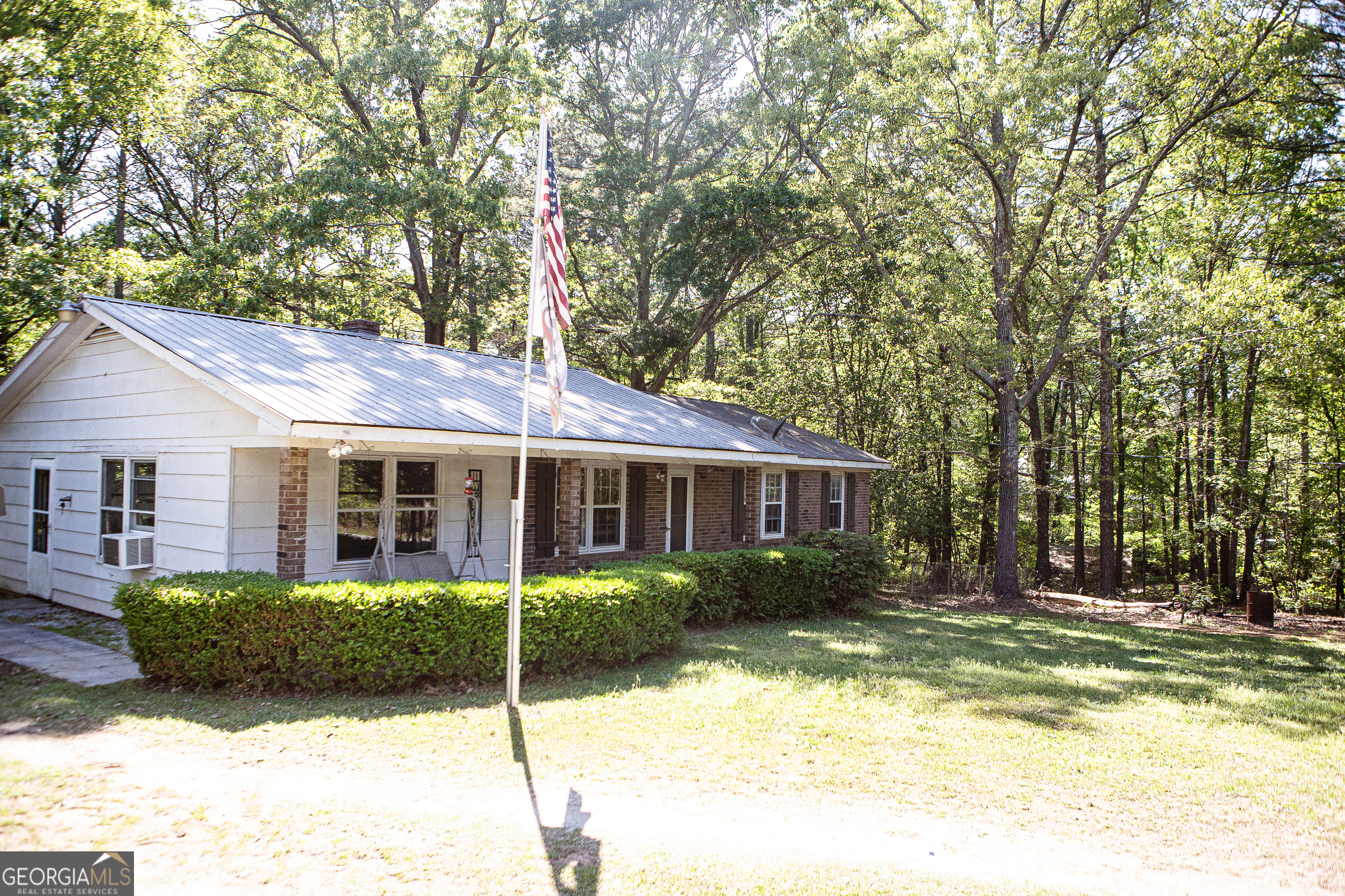 566 Colbert Grove Church Road Danielsville GA 30633