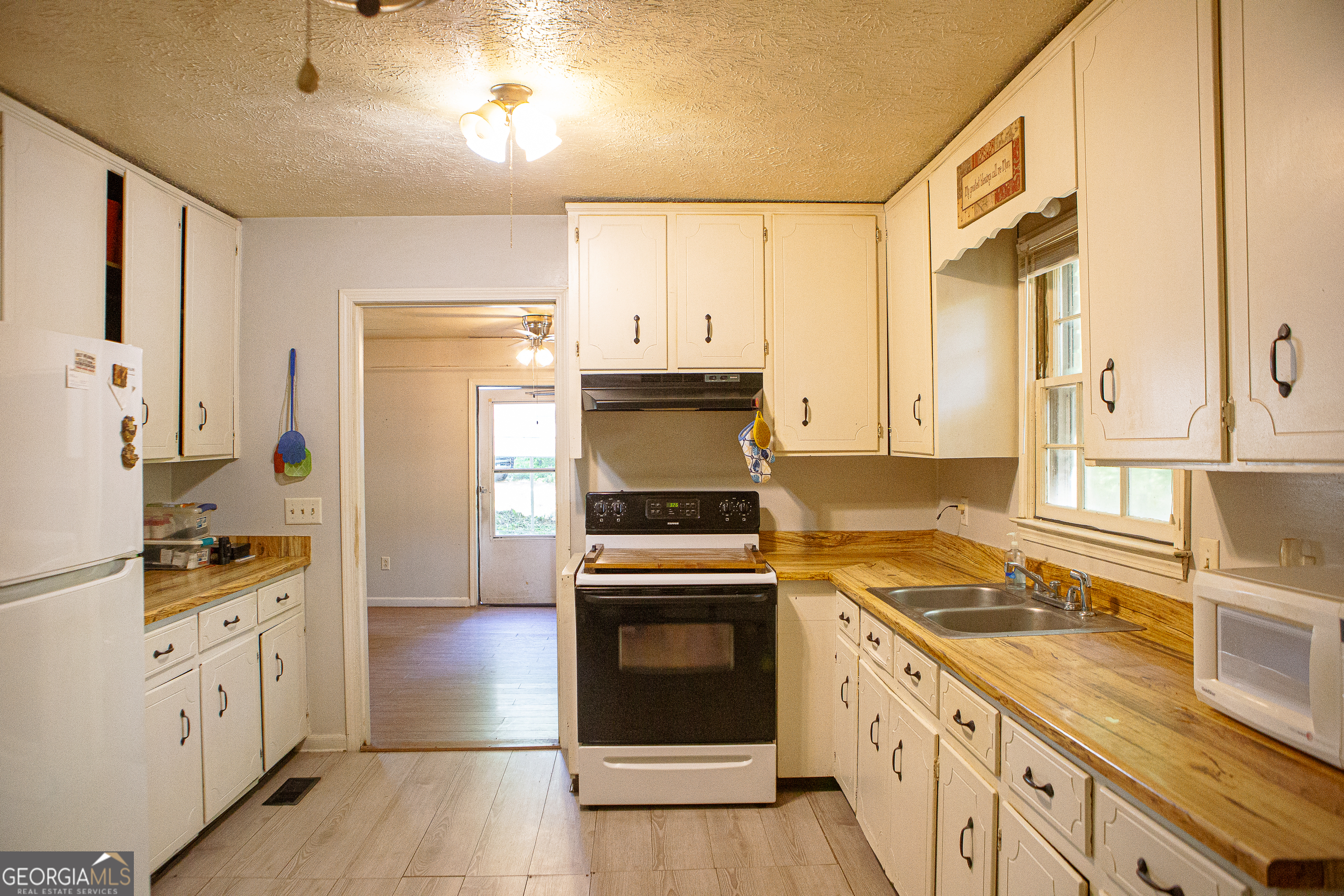 566 Colbert Grove Church Road Danielsville GA 30633
