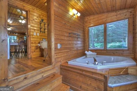 5757 Old Bucktown Road Ellijay GA 30536