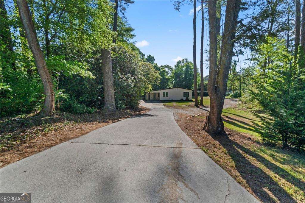2061 Shady Lane Tucker GA 30084