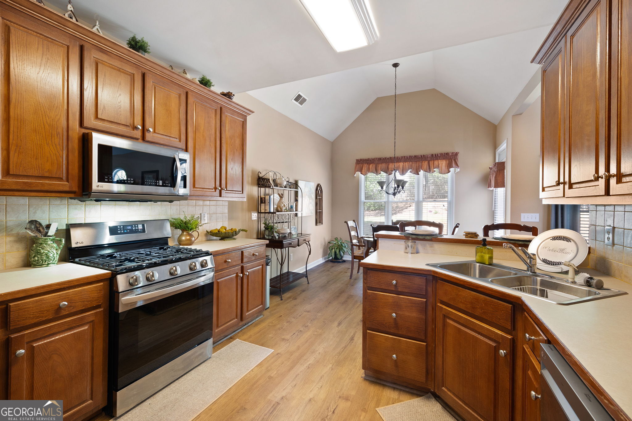 555 Golf Crest Drive Acworth GA 30101