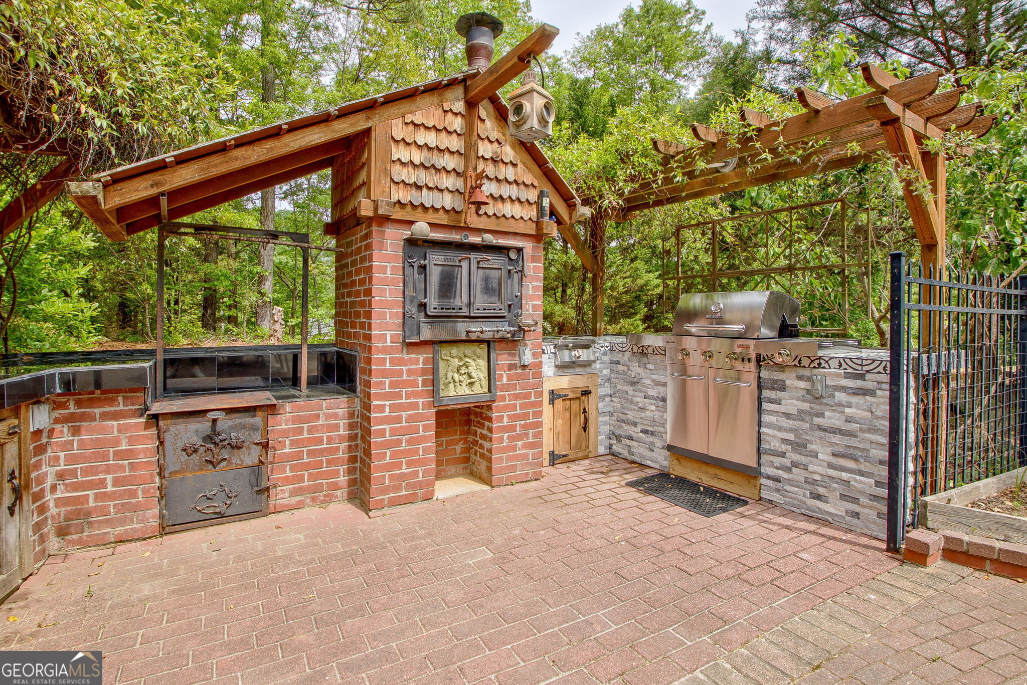 374 Persimmon Drive Sharpsburg GA 30277