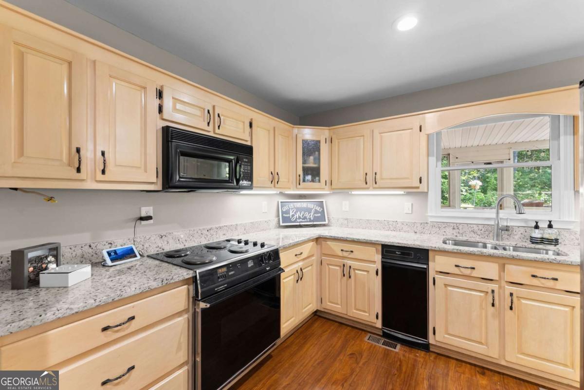 9724 Elliott Family Parkway Dawsonville GA 30536