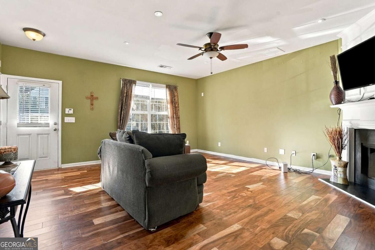 1041 Prestwyck Court Alpharetta GA 30004