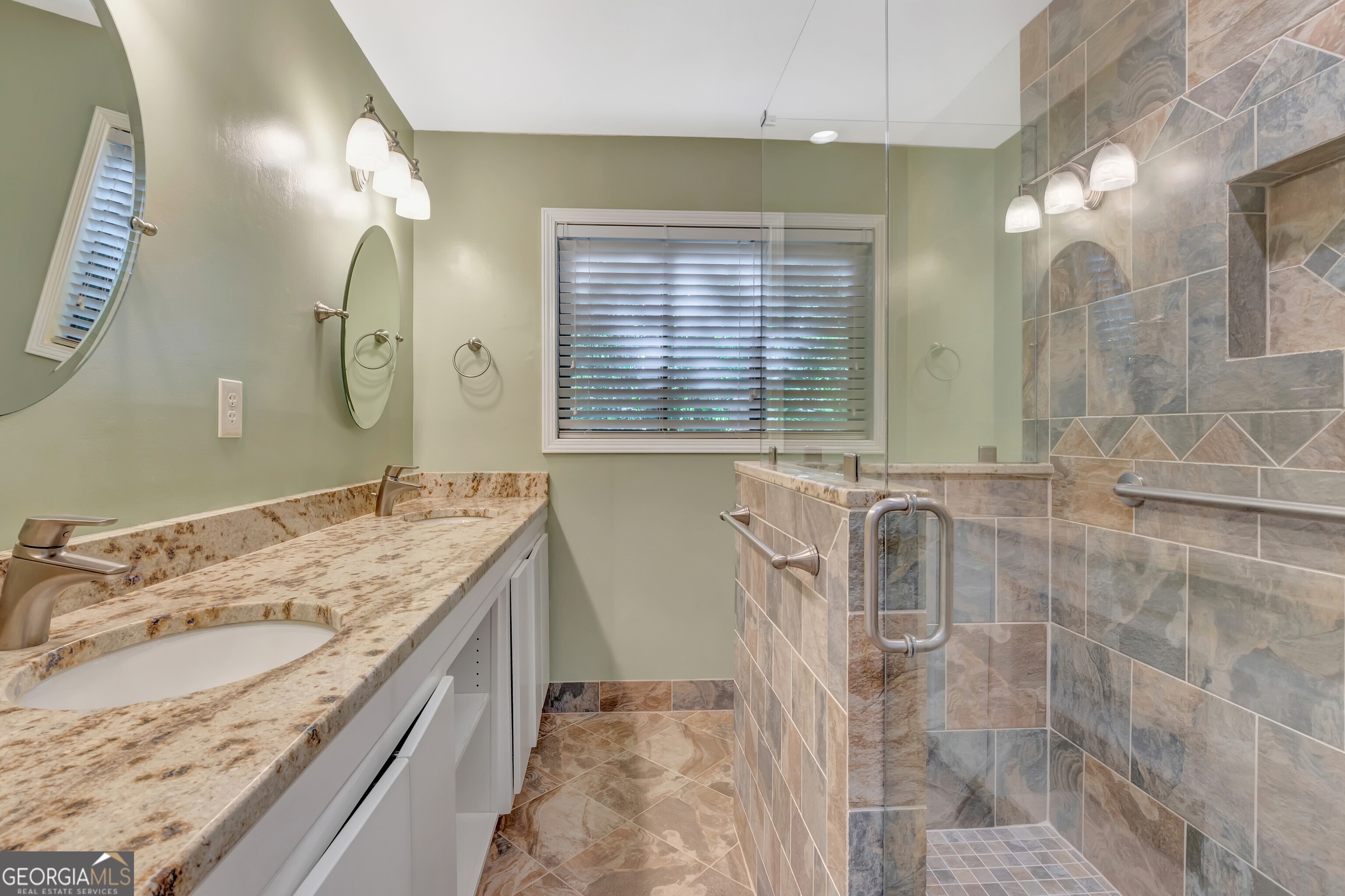 115 Hickory Place Fayetteville GA 30214