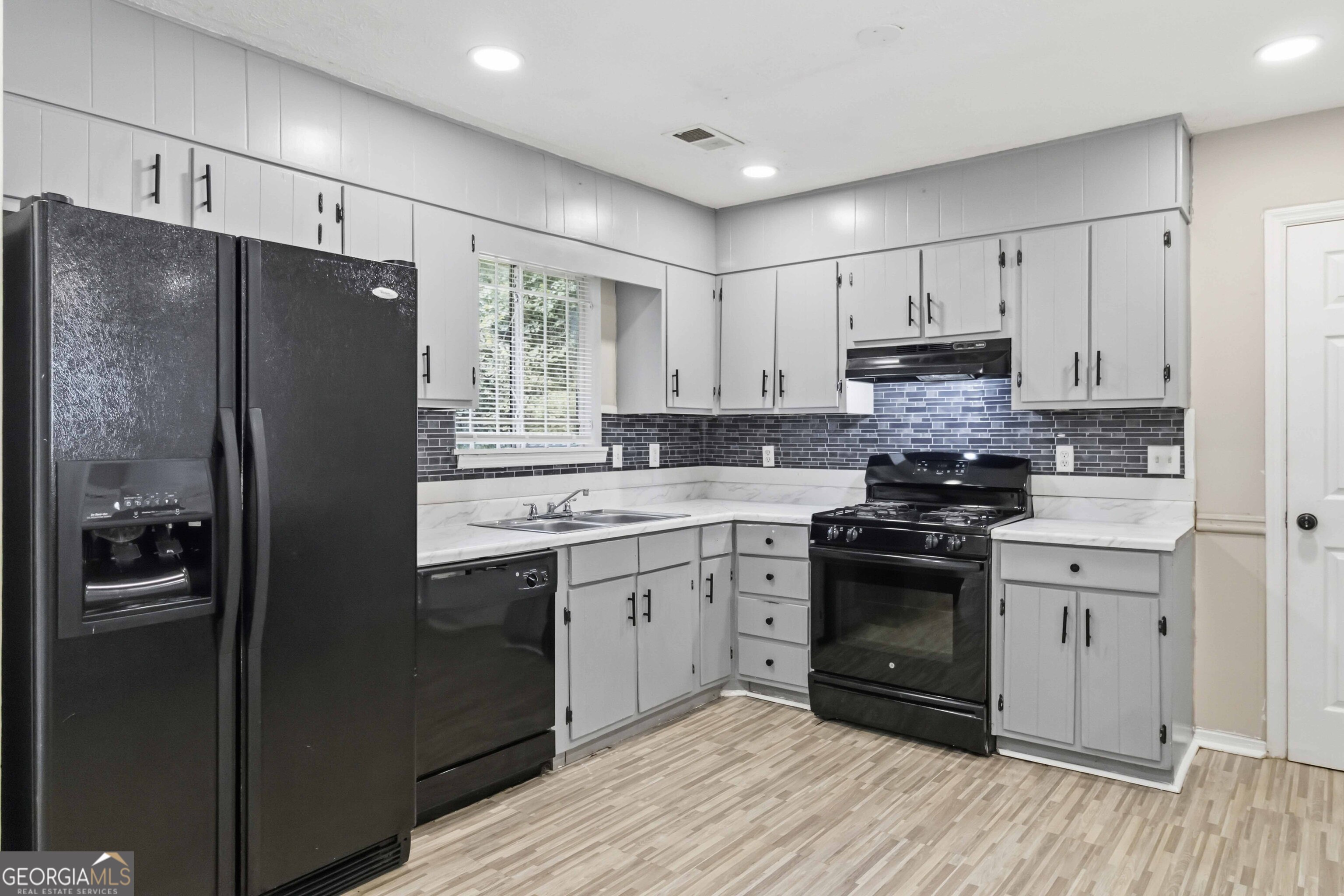 8227 Englewood Trail Riverdale GA 30274