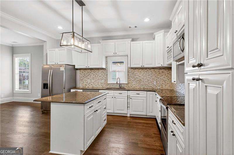 1033 White Oak Avenue SW Atlanta GA 30310