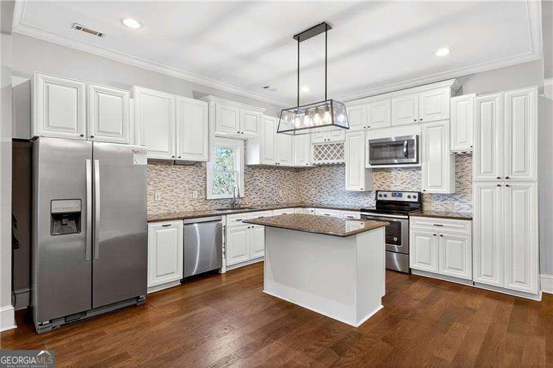 1033 White Oak Avenue SW Atlanta GA 30310