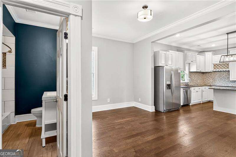 1033 White Oak Avenue SW Atlanta GA 30310