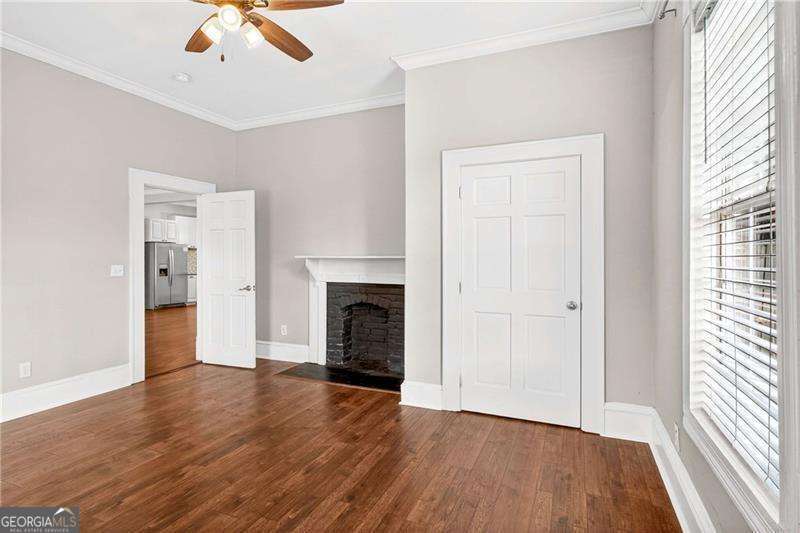 1033 White Oak Avenue SW Atlanta GA 30310