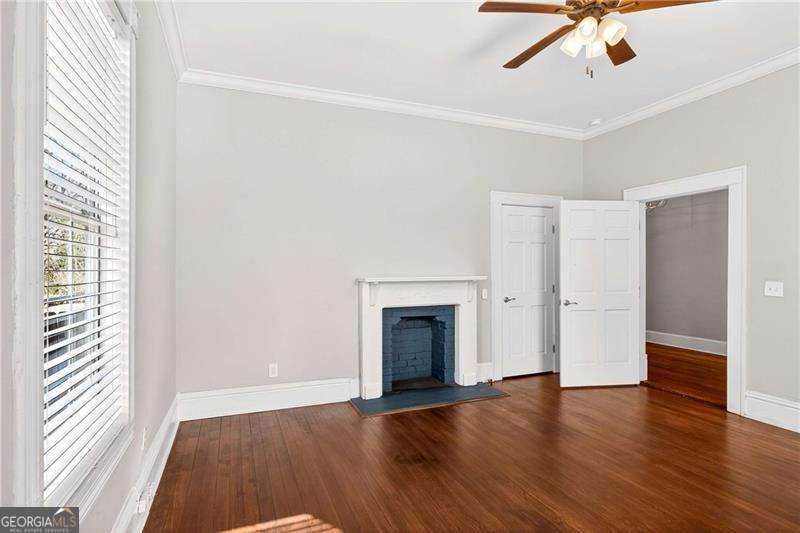 1033 White Oak Avenue SW Atlanta GA 30310