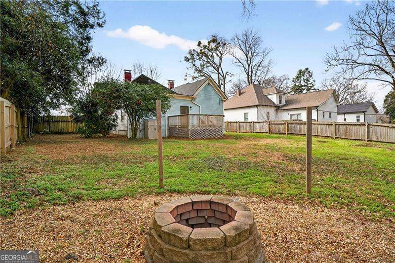 1033 White Oak Avenue SW Atlanta GA 30310