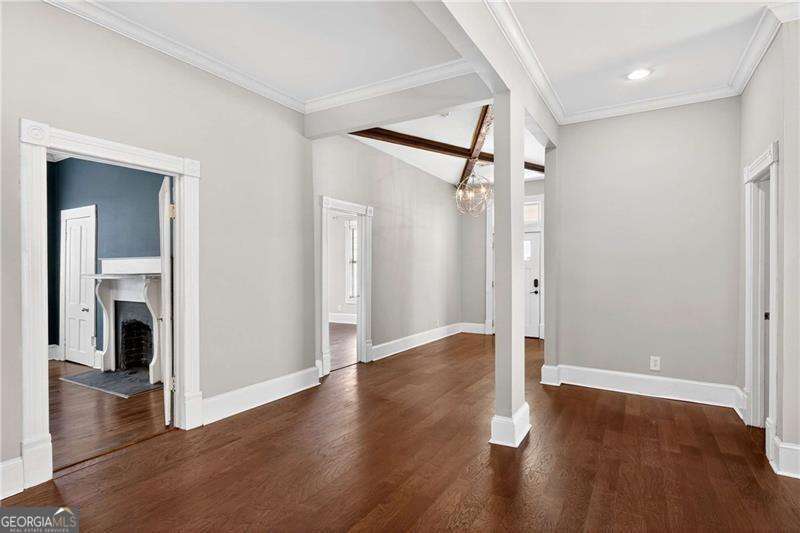 1033 White Oak Avenue SW Atlanta GA 30310