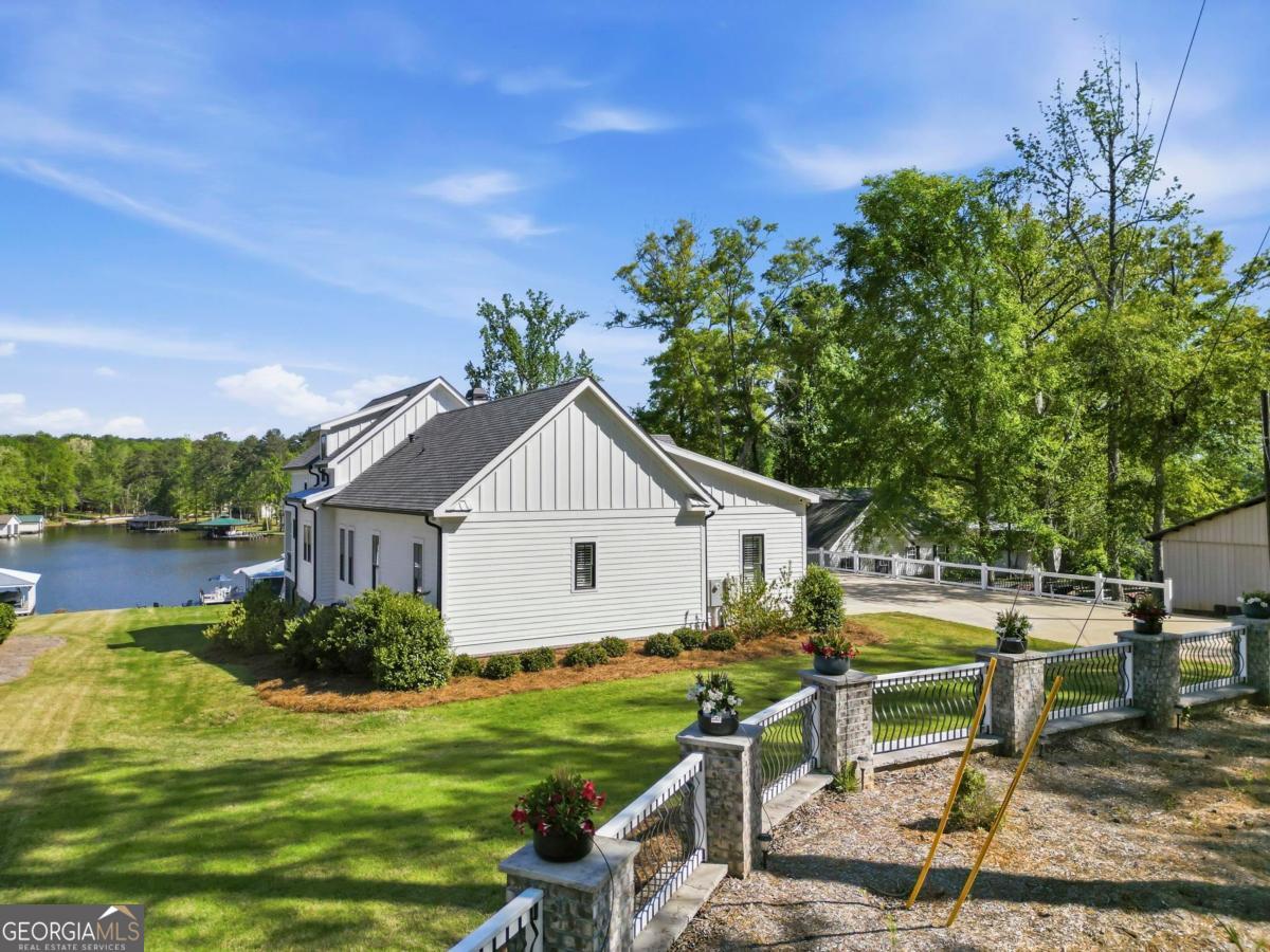 1090 Crooked Creek Road Eatonton GA 31024