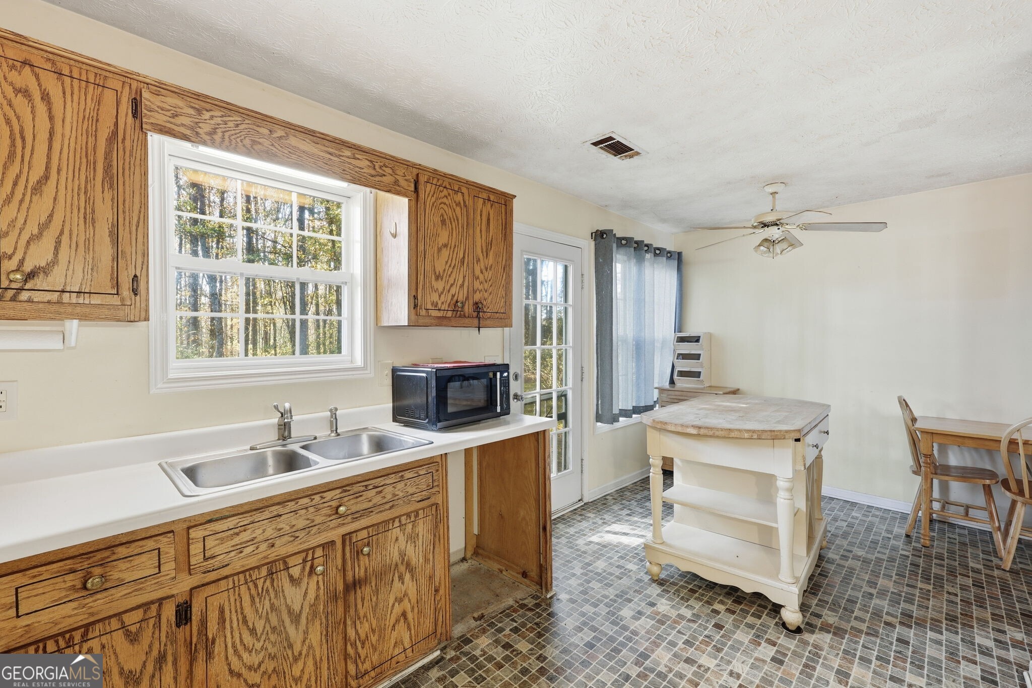 4418 Leafview Way Gillsville GA 30543