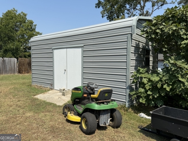 55 Hatcher Street Kite GA 31049