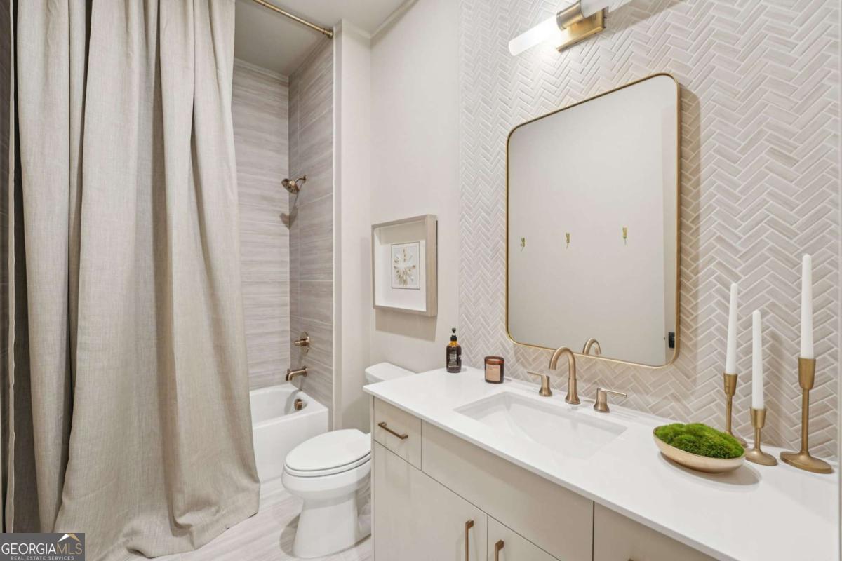 1052 Eastman Court Hoschton GA 30548