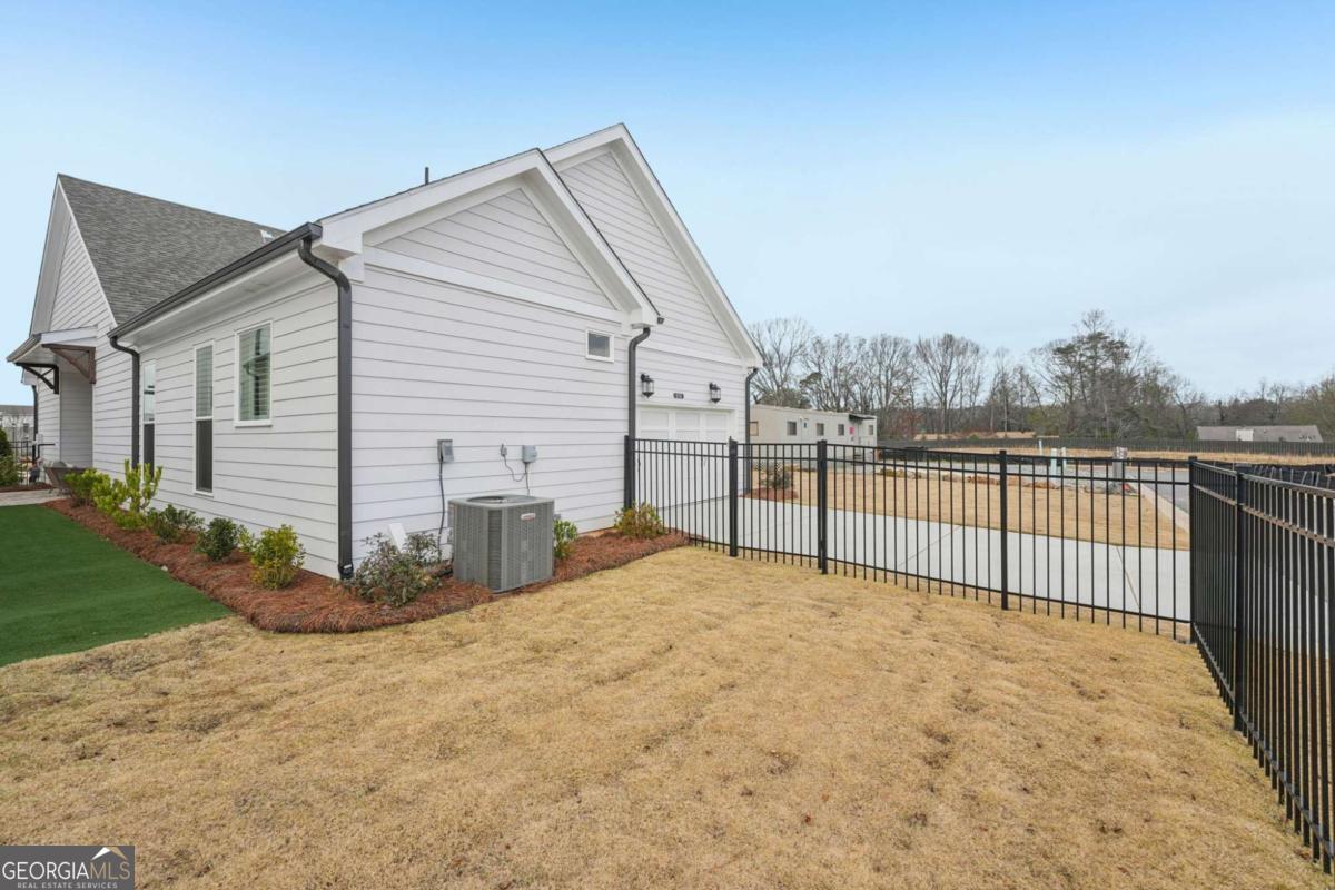 1052 Eastman Court Hoschton GA 30548