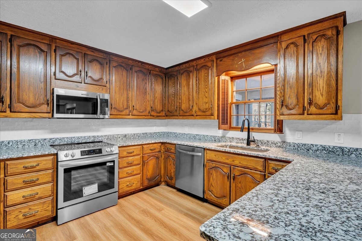 204 Creekside Drive Gray GA 31032