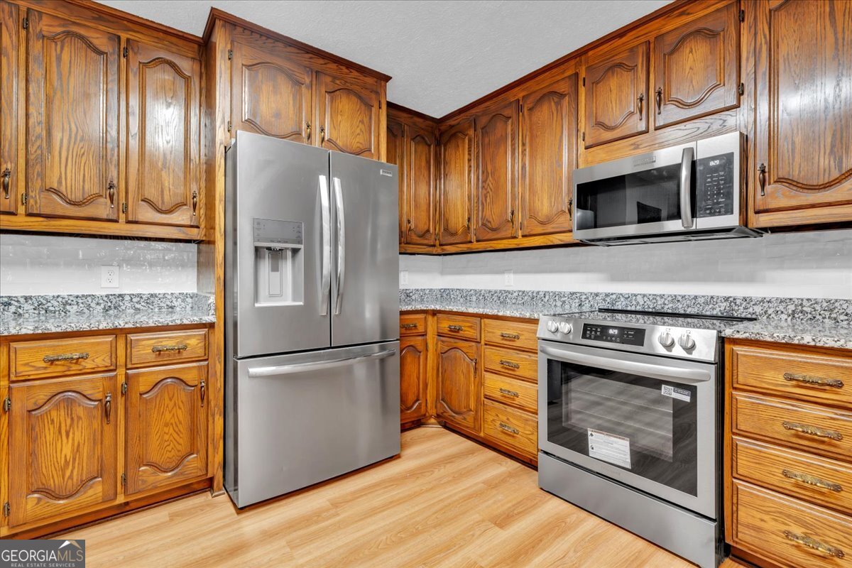 204 Creekside Drive Gray GA 31032