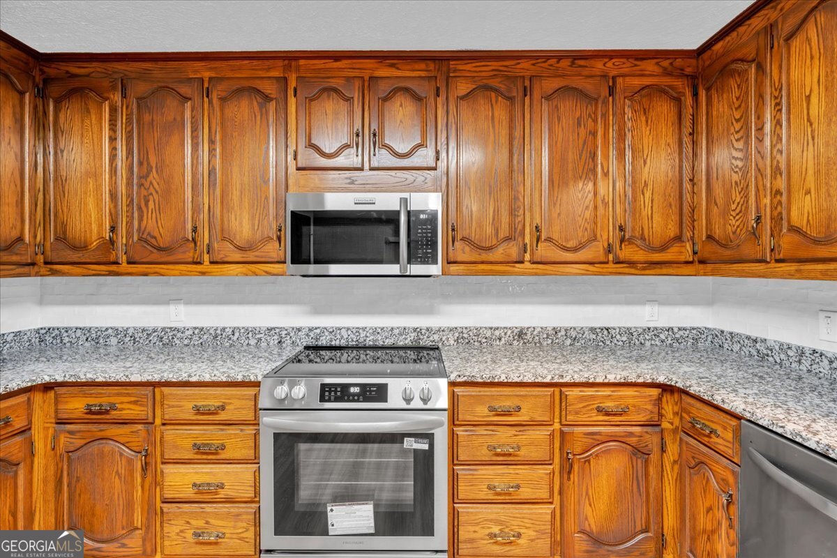 204 Creekside Drive Gray GA 31032