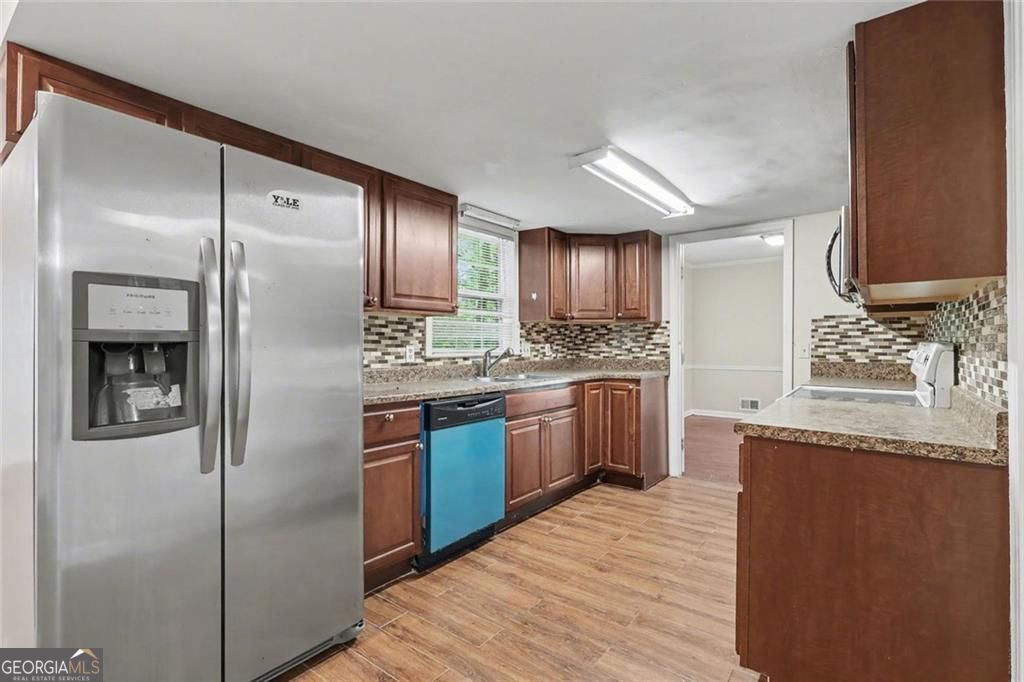968 Abingdon Court Stone Mountain GA 30083