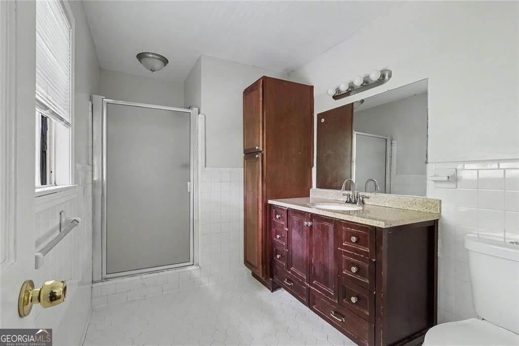 968 Abingdon Court Stone Mountain GA 30083