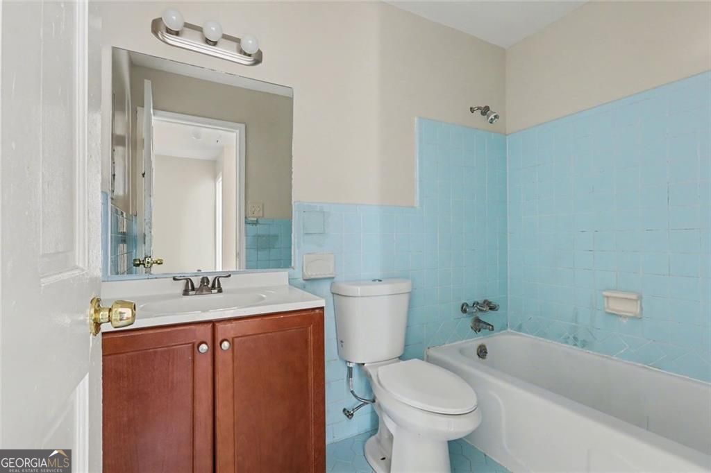 968 Abingdon Court Stone Mountain GA 30083