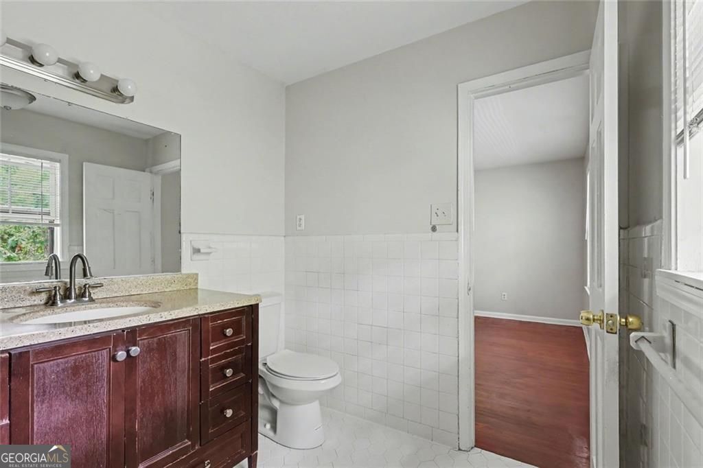 968 Abingdon Court Stone Mountain GA 30083