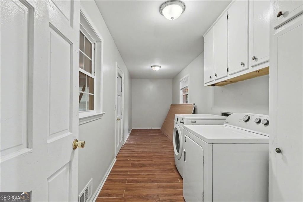 968 Abingdon Court Stone Mountain GA 30083
