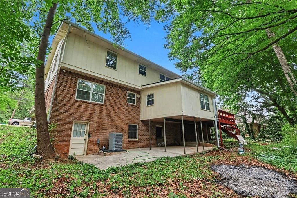 968 Abingdon Court Stone Mountain GA 30083