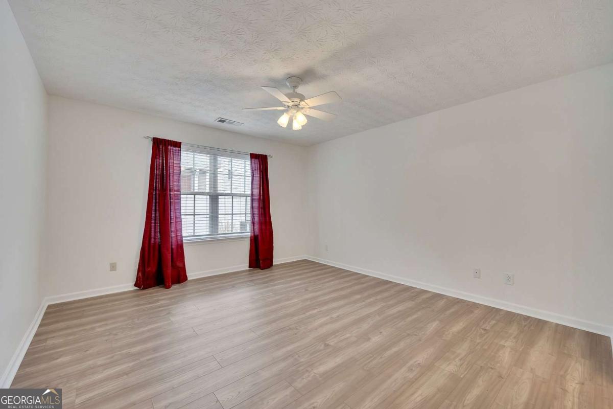533 W Oaks Drive Woodstock GA 30188
