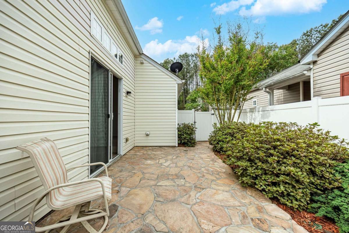 533 W Oaks Drive Woodstock GA 30188