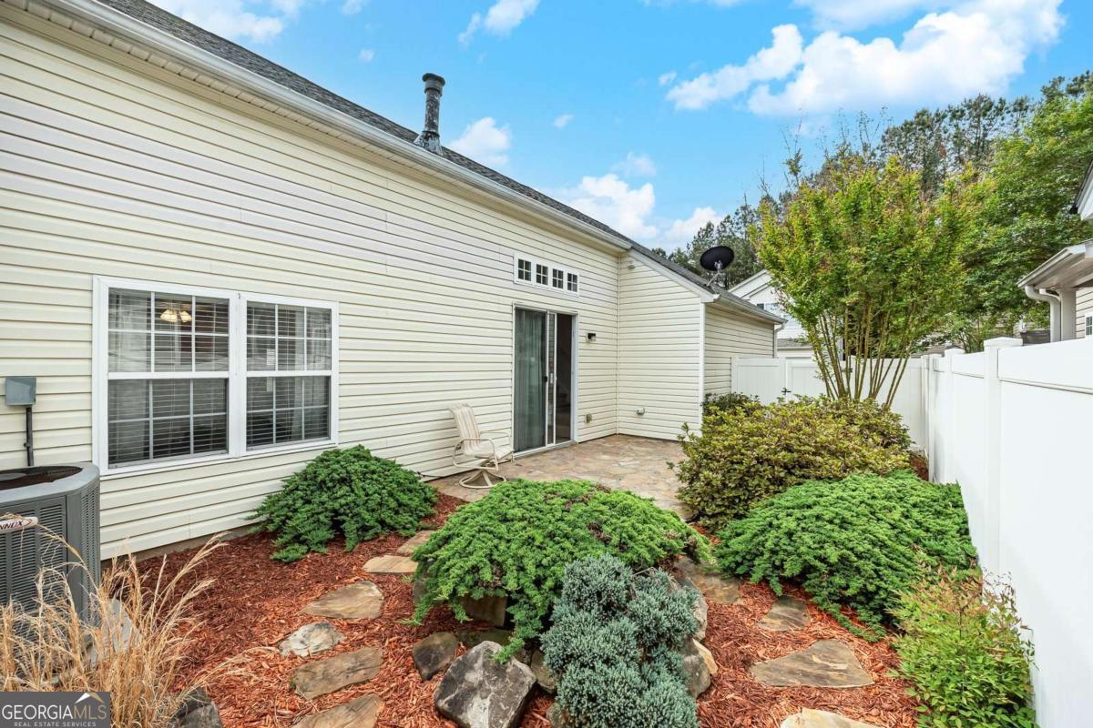 533 W Oaks Drive Woodstock GA 30188