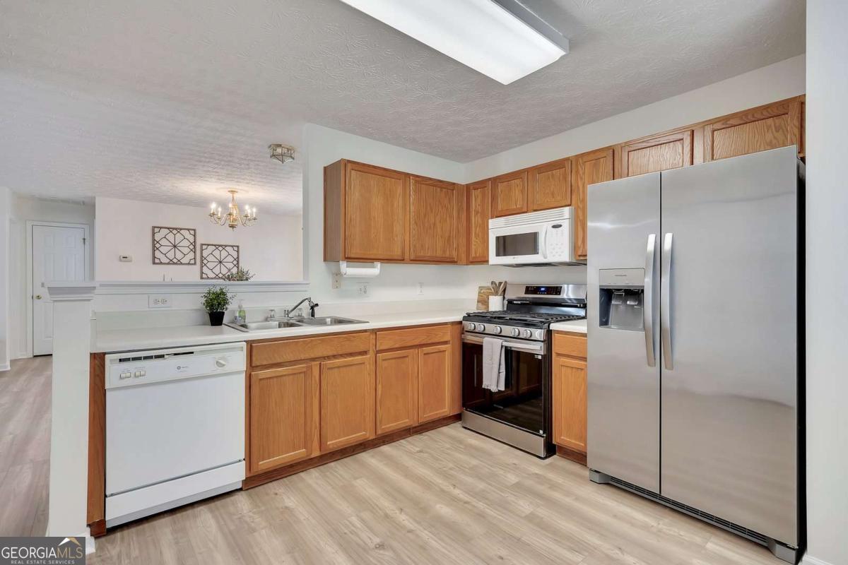 533 W Oaks Drive Woodstock GA 30188