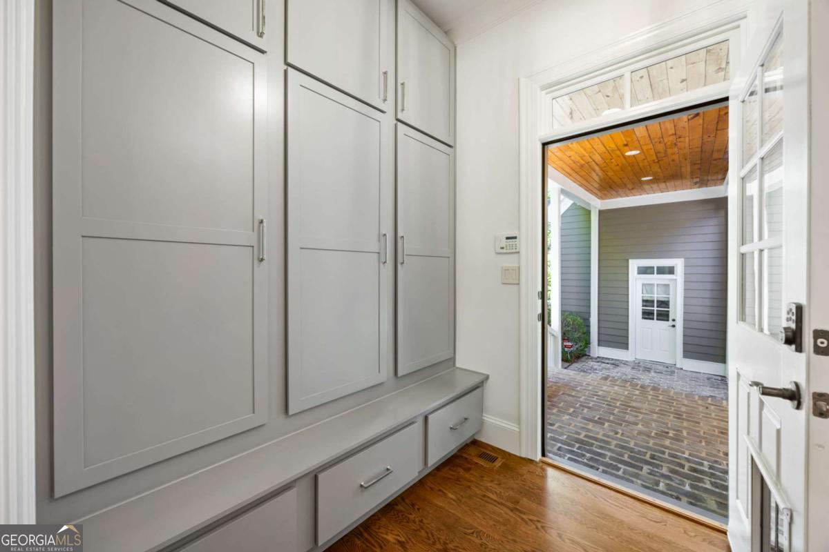 9179 Selborne Lane Chattahoochee Hills GA 30268