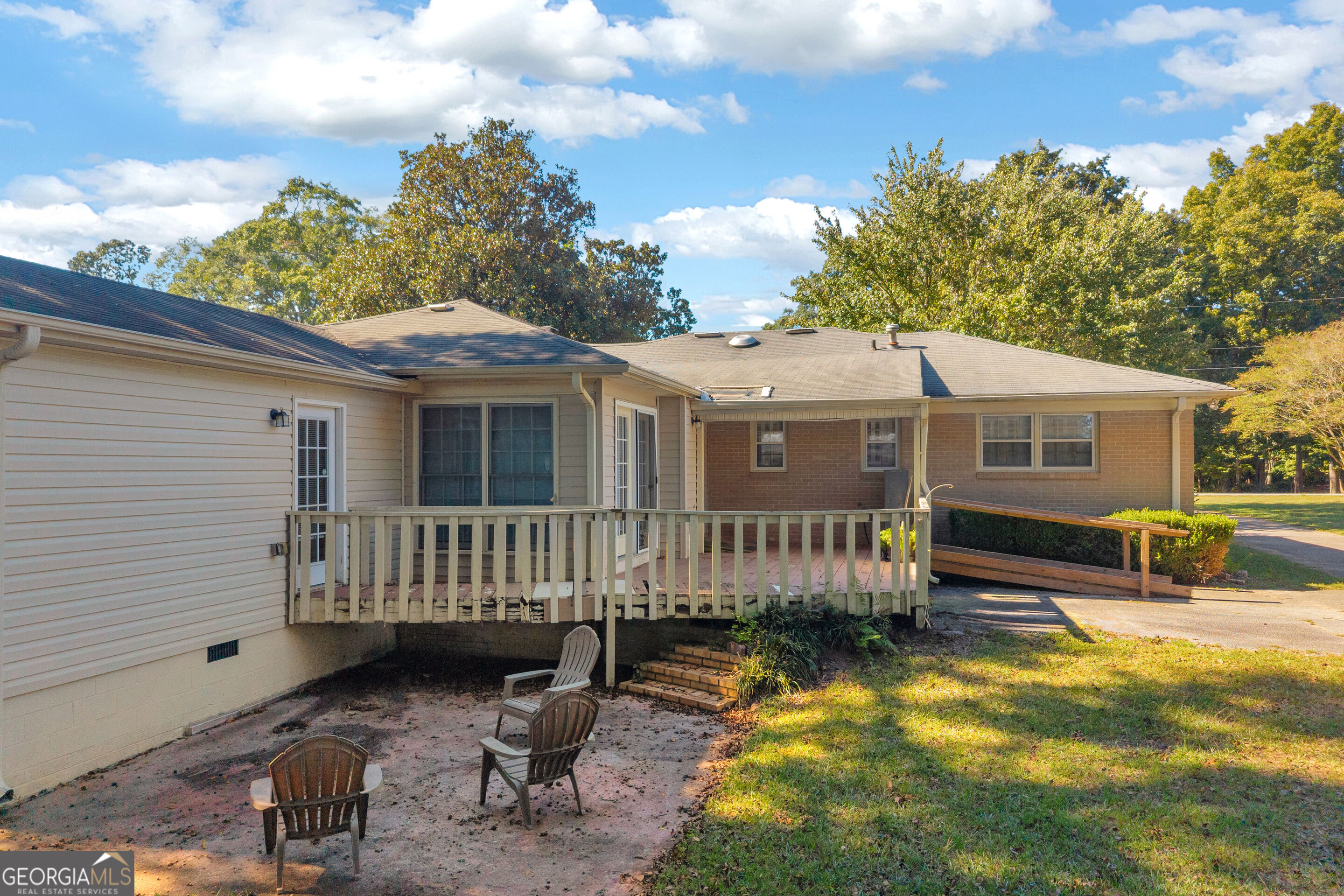123 Gilmer Street Lavonia GA 30553