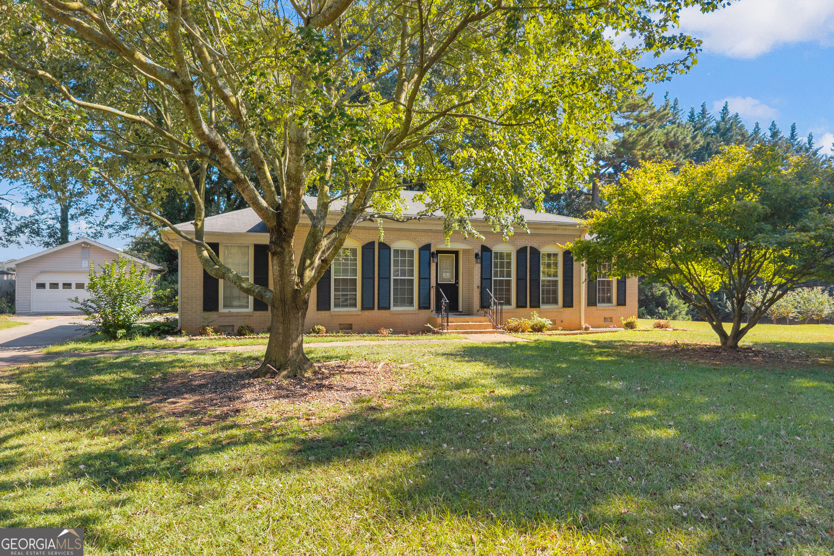 123 Gilmer Street Lavonia GA 30553
