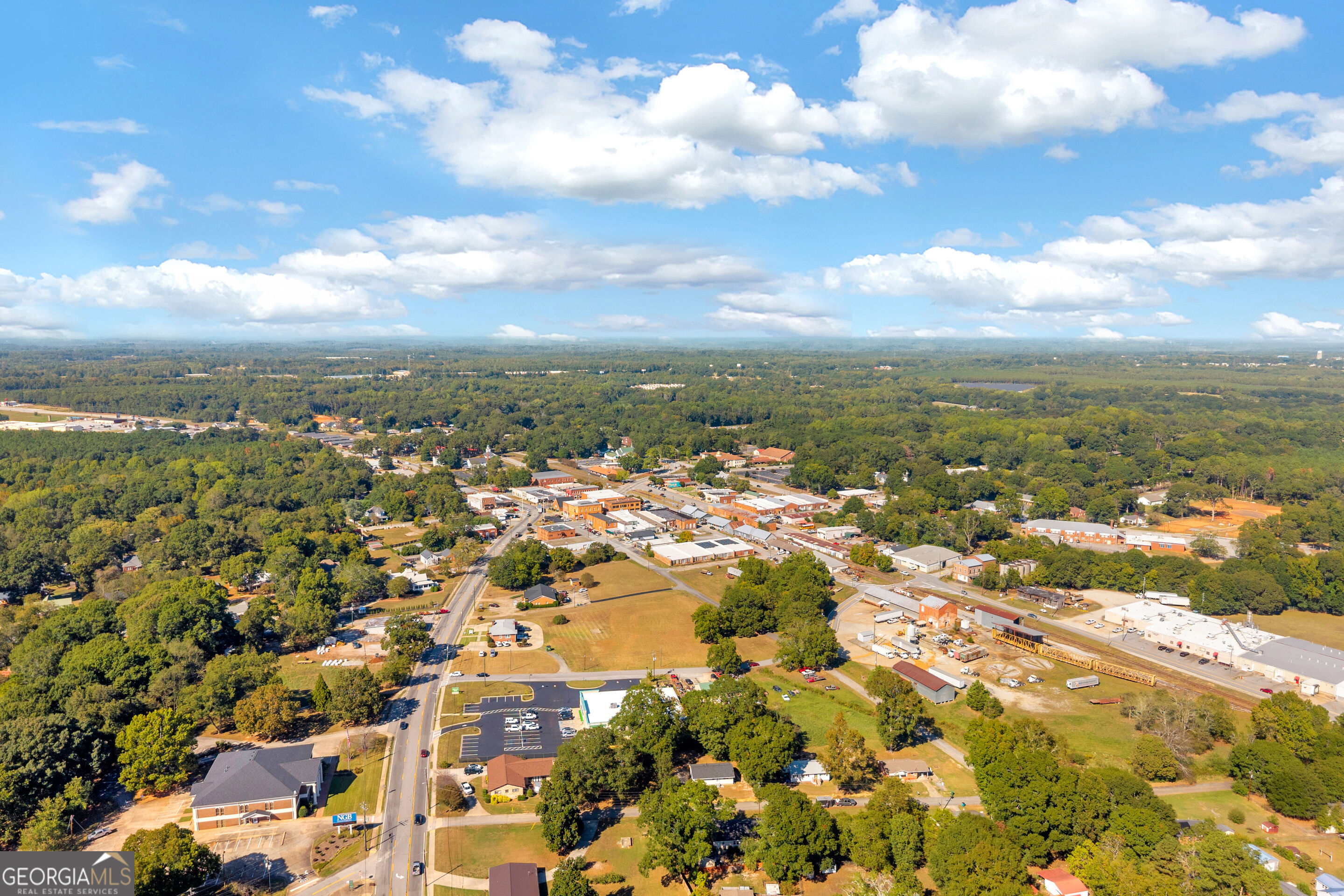 123 Gilmer Street Lavonia GA 30553