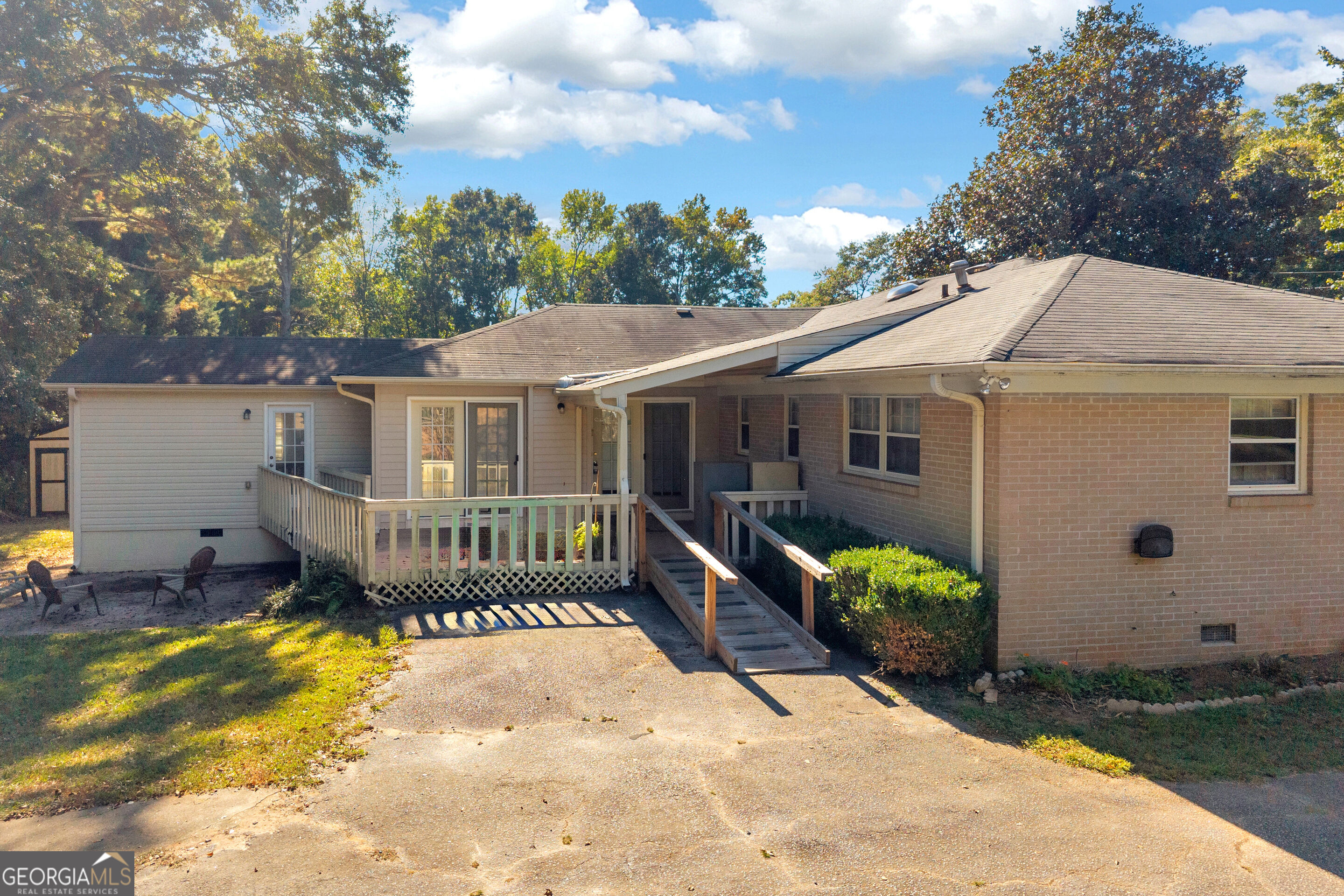 123 Gilmer Street Lavonia GA 30553