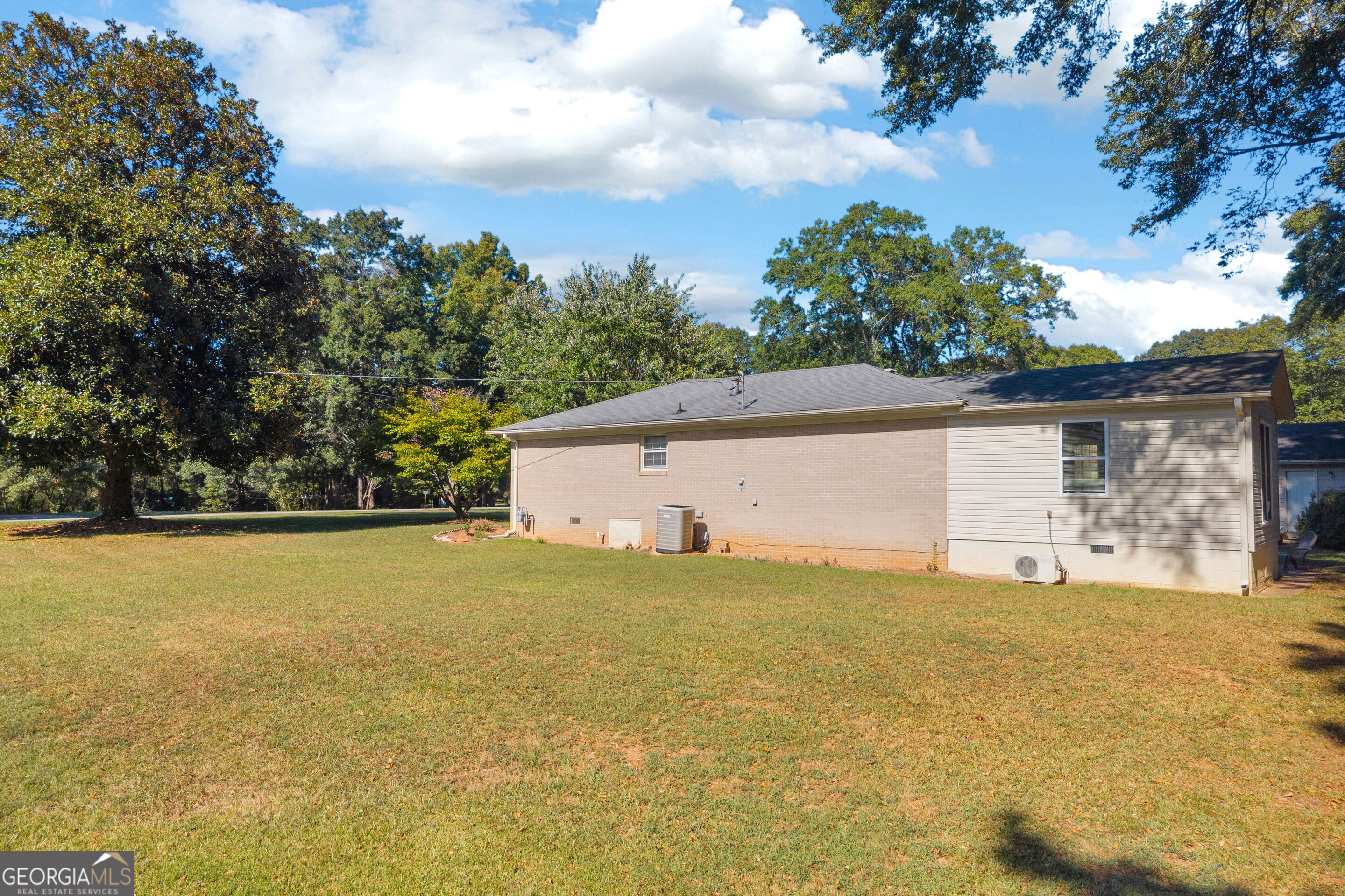 123 Gilmer Street Lavonia GA 30553