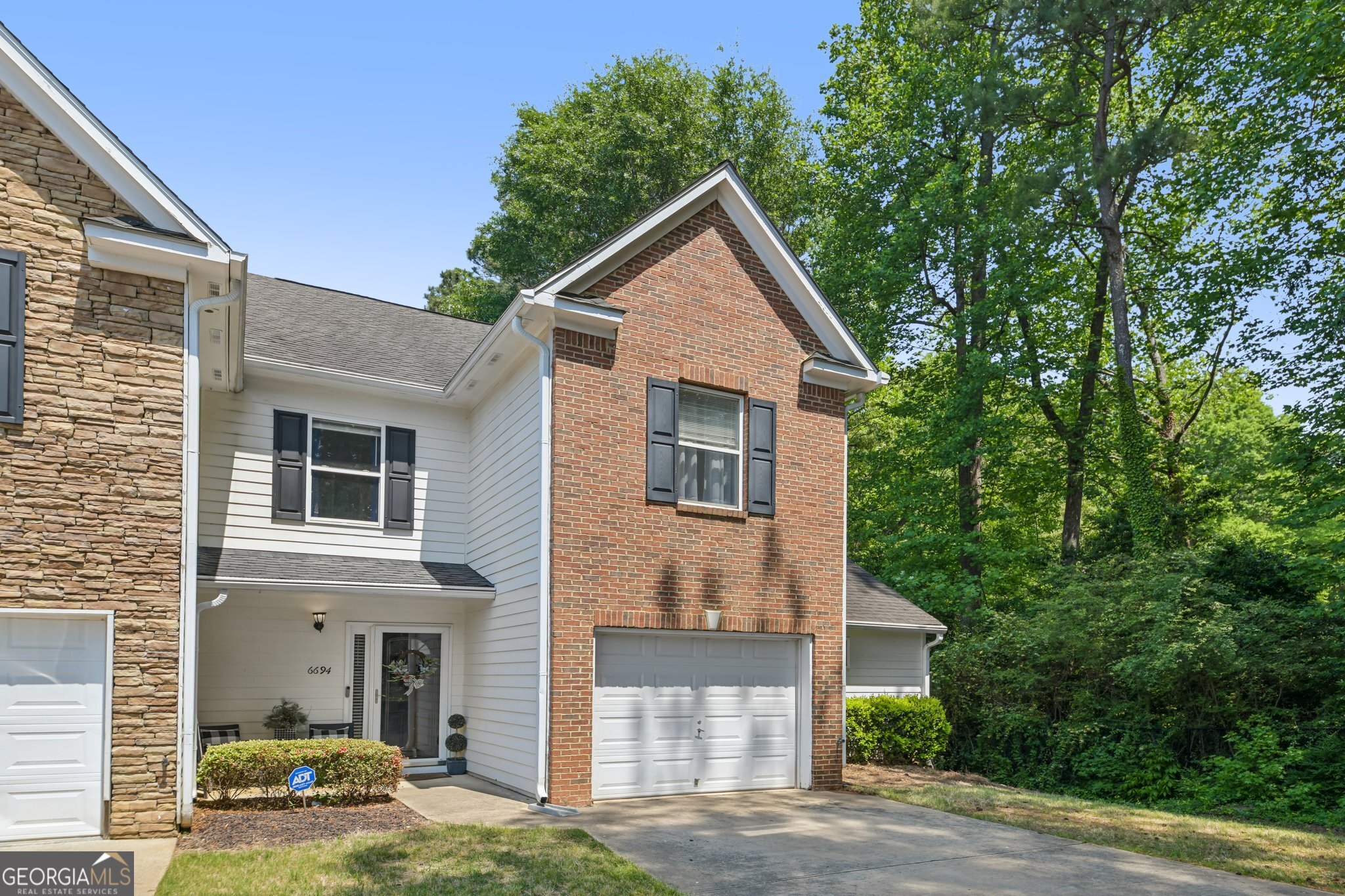 6694 Villa Court Lithonia GA 30038