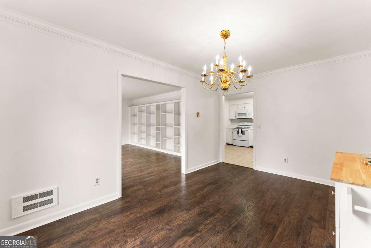 1002 Dixon Drive Gainesville GA 30501
