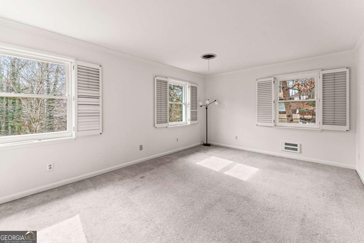 1002 Dixon Drive Gainesville GA 30501